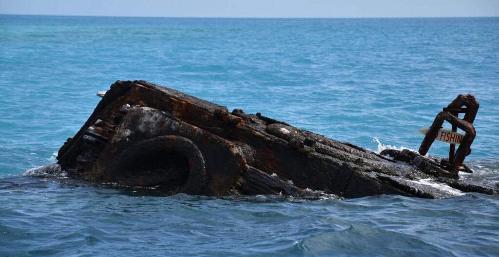 bermuda-triangle-shipwreck